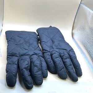 North face NWOT Women’s puffy gloves size large